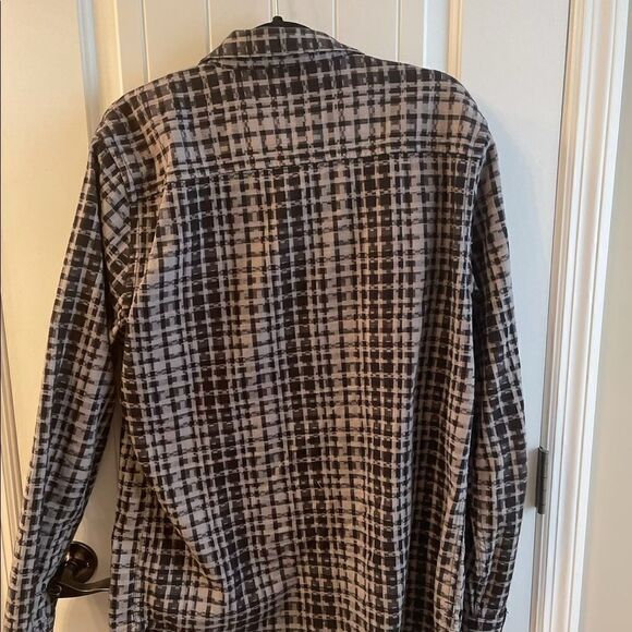 Mens Brooklyn Calling NYC Black and Gray Button Down Shirt - Picture 2 of 3